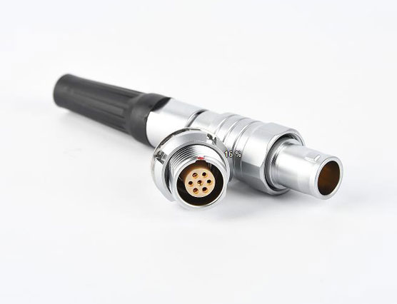 什么是推拉自鎖連接器？